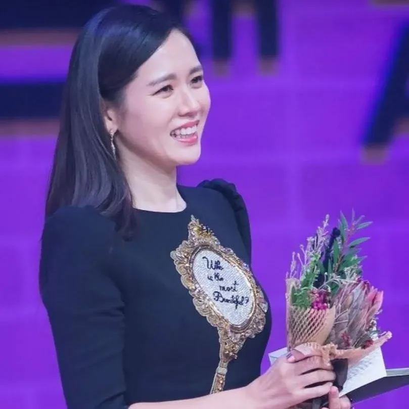 粉丝拍下的孙艺珍瞬间