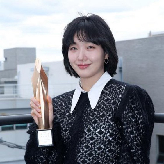 김고은 최근 활동샷