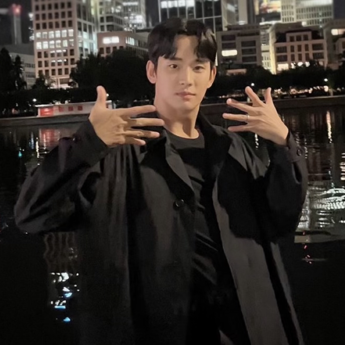 Behind-the-scenes cut of Kim Soohyun