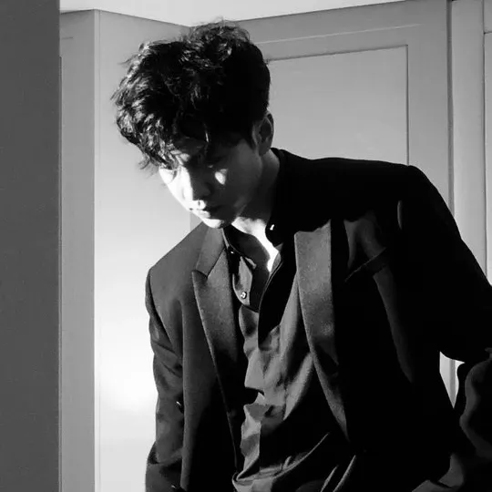 Foto terbaru dari Lee Seunggi