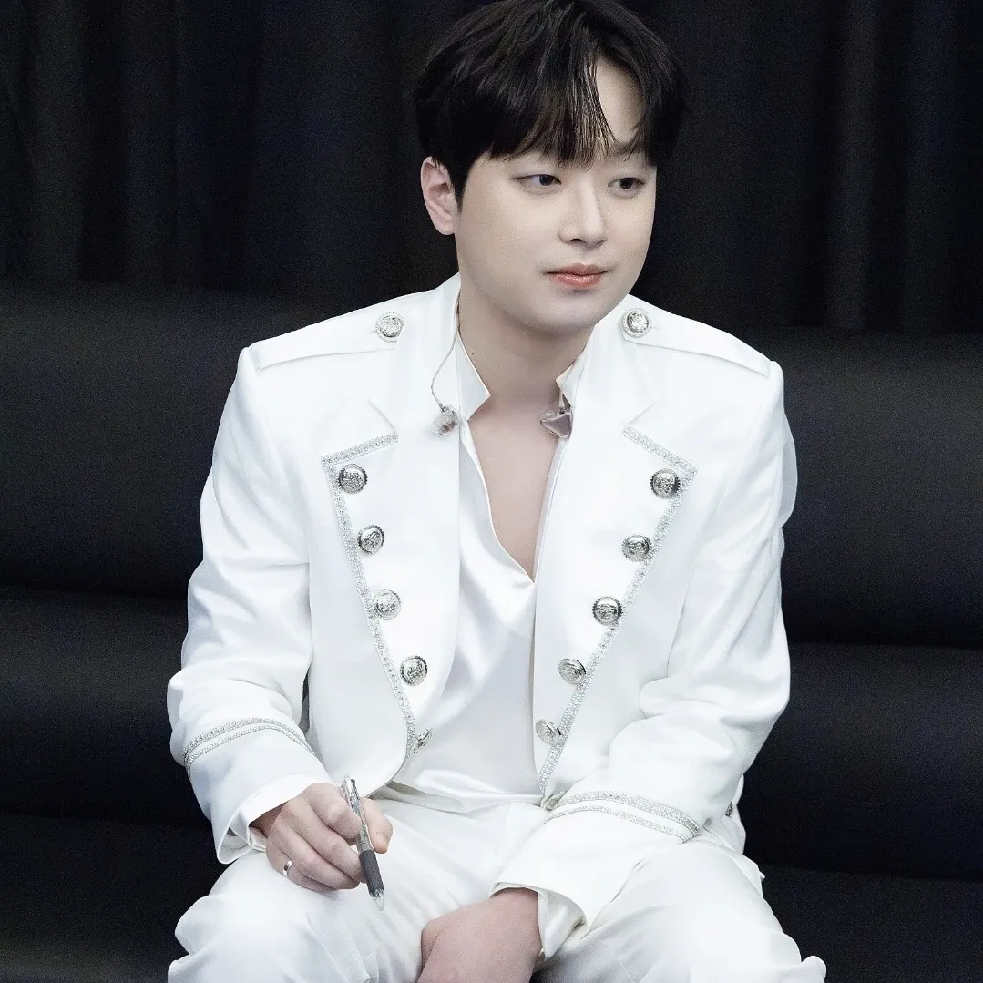 Foto terbaru dari Lee Chanwon