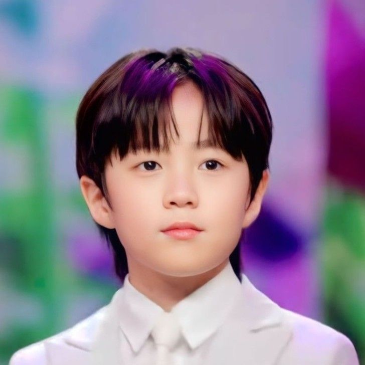 Behind-the-scenes cut of You Jiwoo