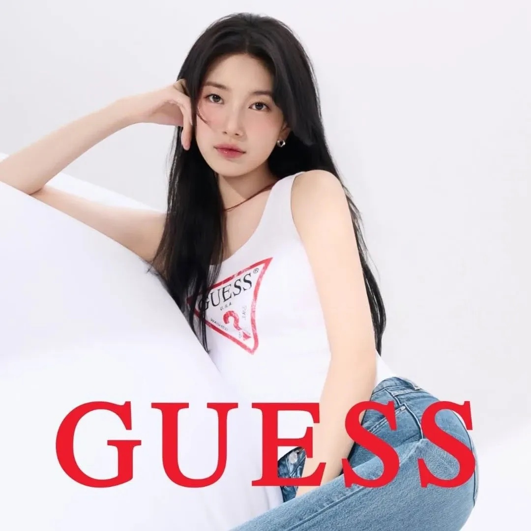 A moment captured by a fan of Bae Suzy