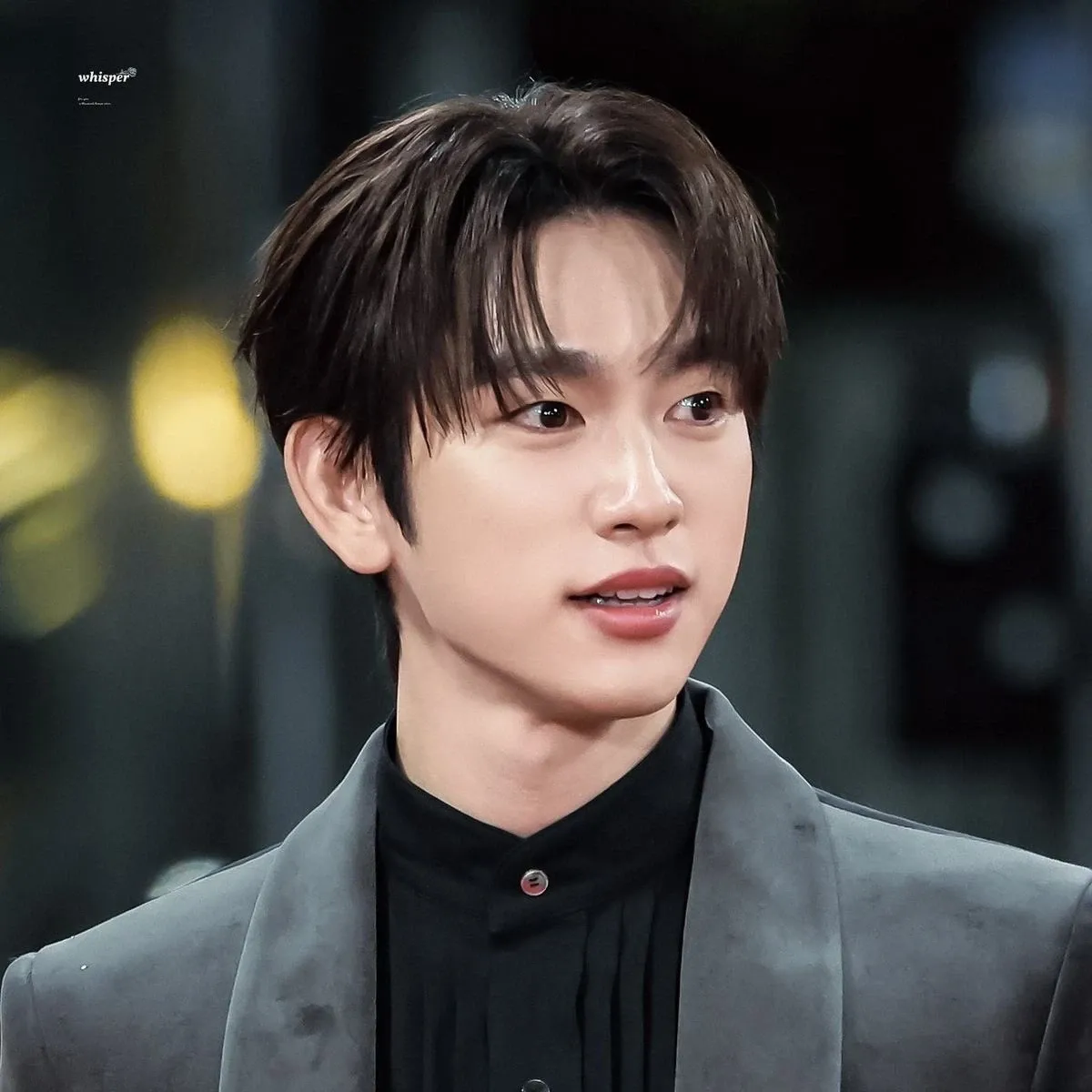 Cuplikan di balik layar dari Park Jinyoung