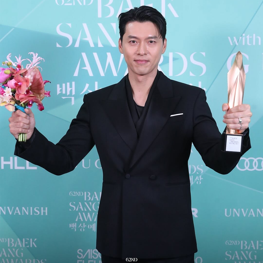 Momen yang diabadikan oleh penggemar Hyun Bin