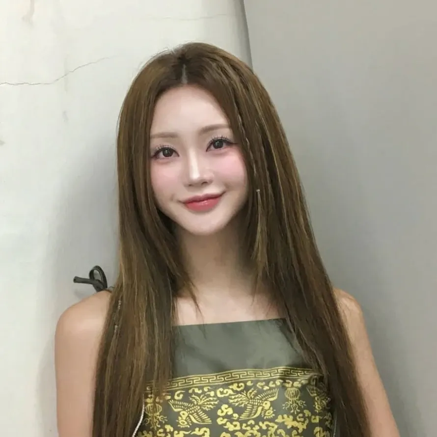 홍지윤 최근 활동샷
