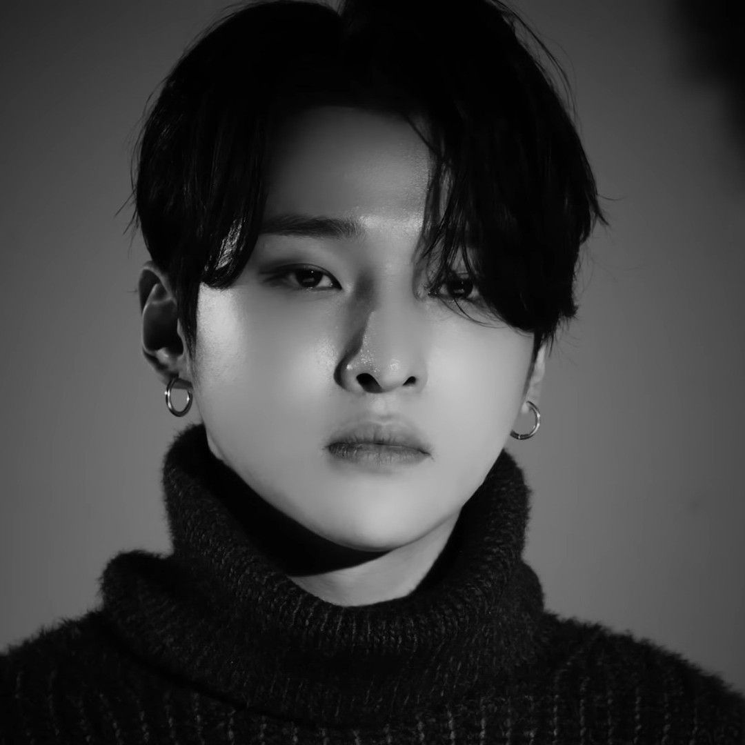 A moment captured by a fan of Seong Ri