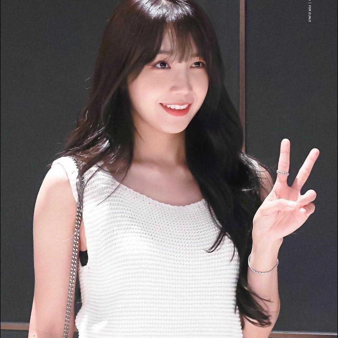 A moment captured by a fan of Jung Eunji