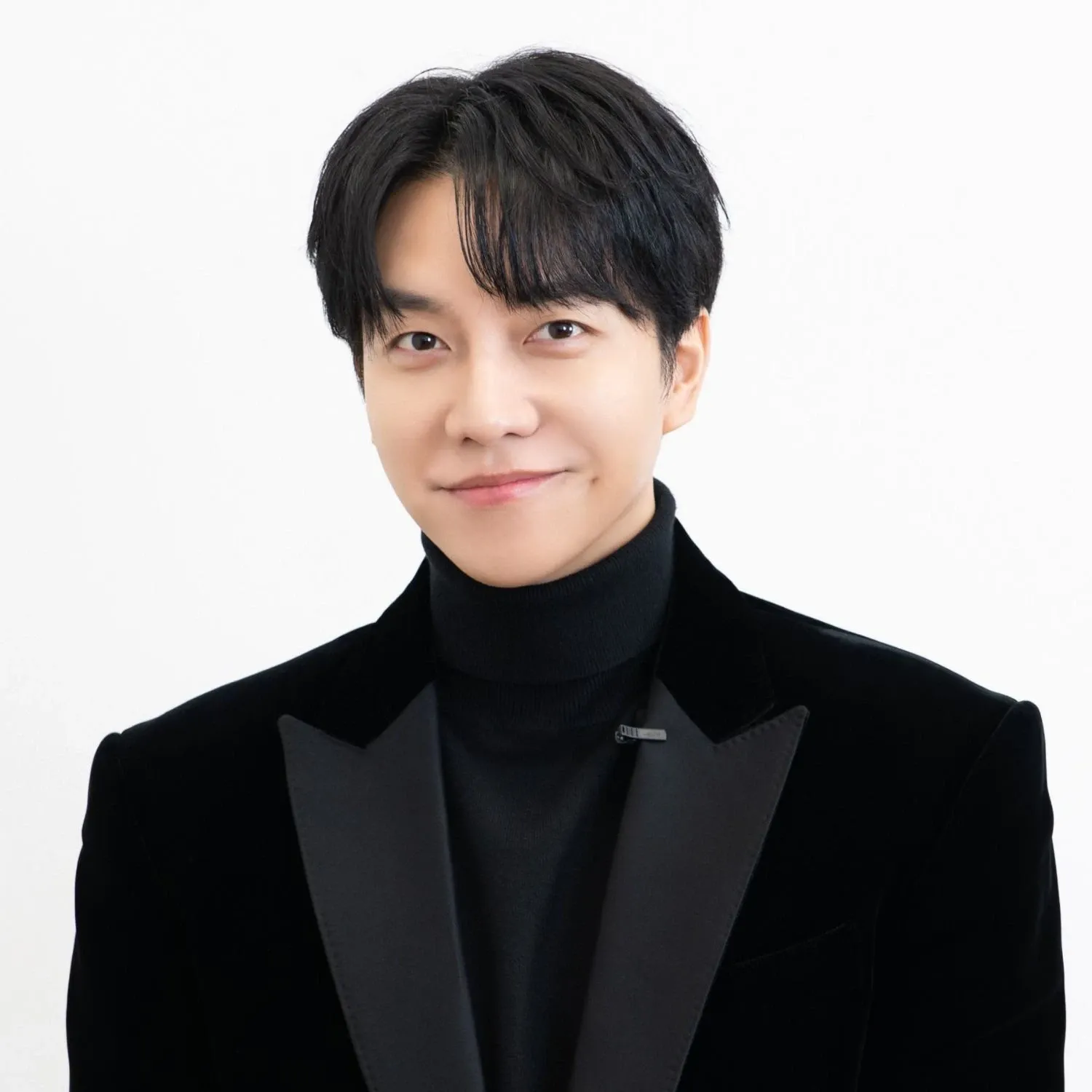 Behind-the-scenes cut of Lee Seunggi