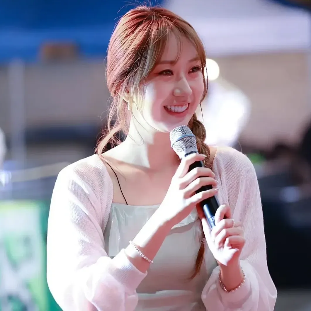 Foto terbaru dari Jeon Yujin