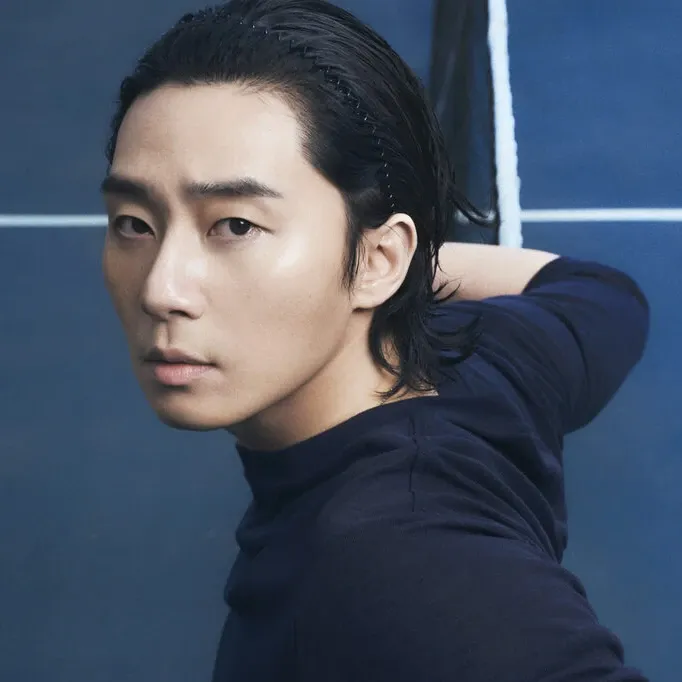 Behind-the-scenes cut of Park Seojoon