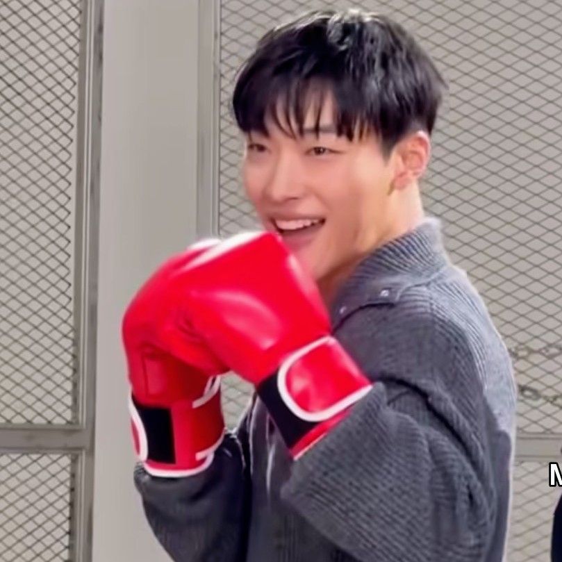 Behind-the-scenes cut of Woo Dohwan