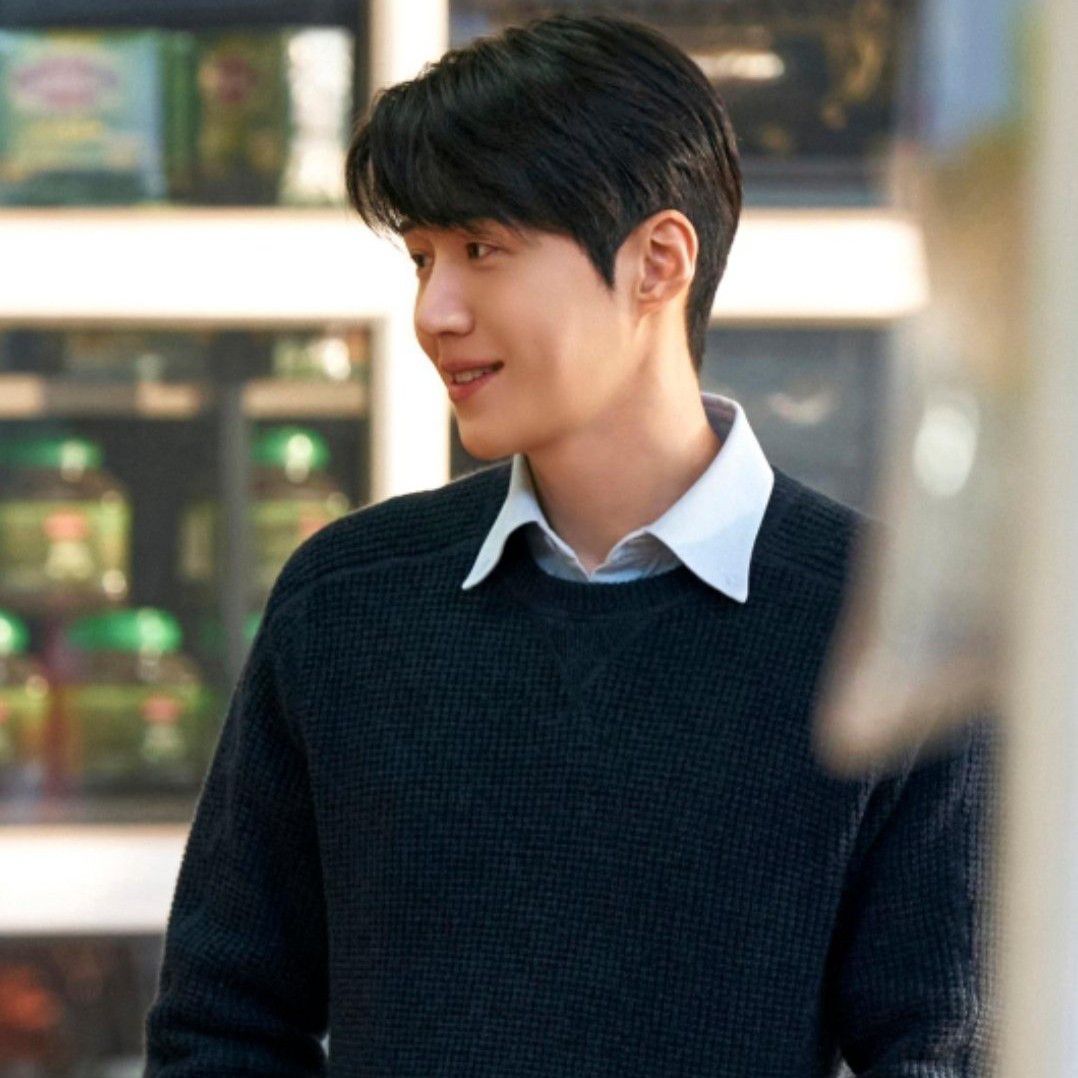 粉丝拍下的金宣虎瞬间