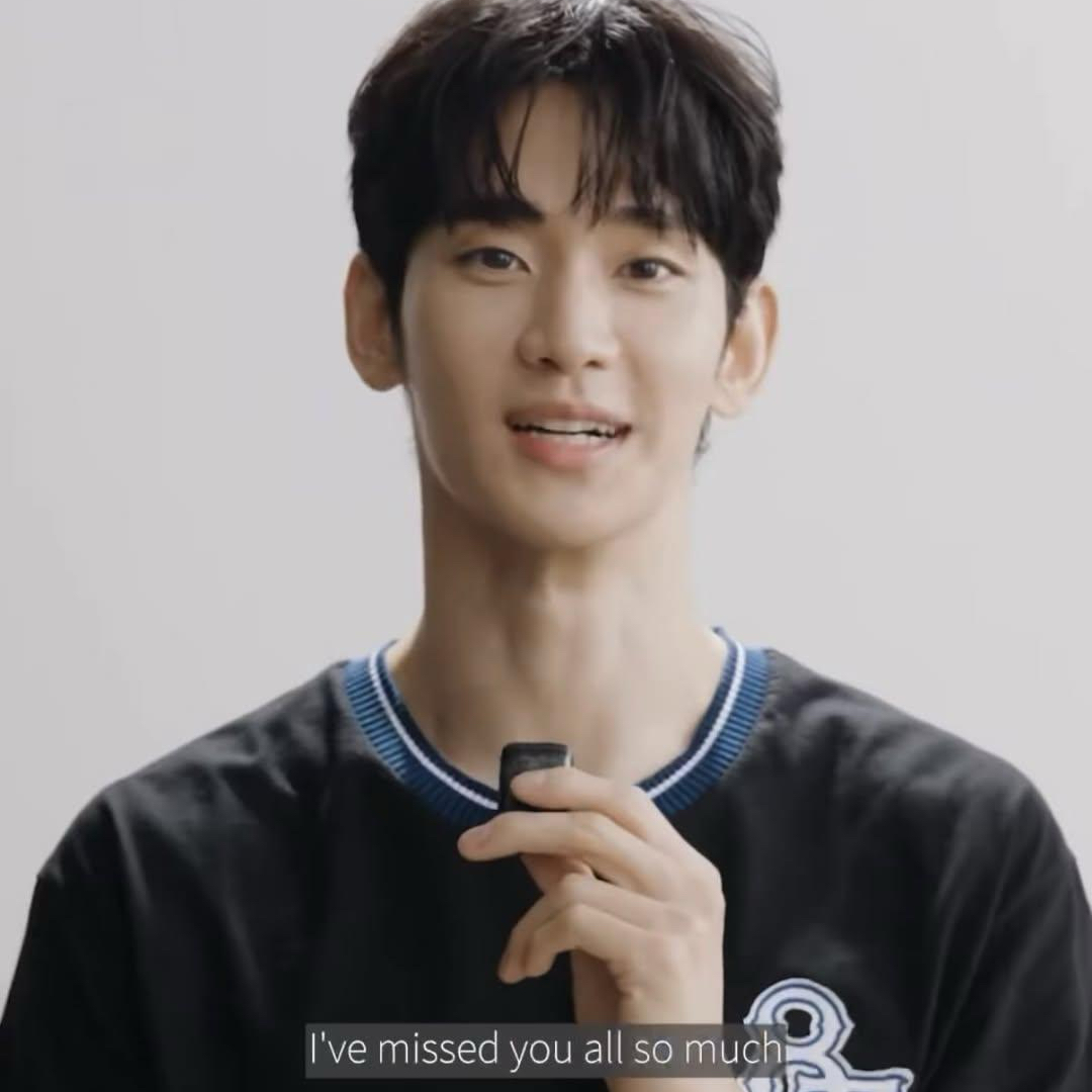 A moment captured by a fan of Kim Soohyun