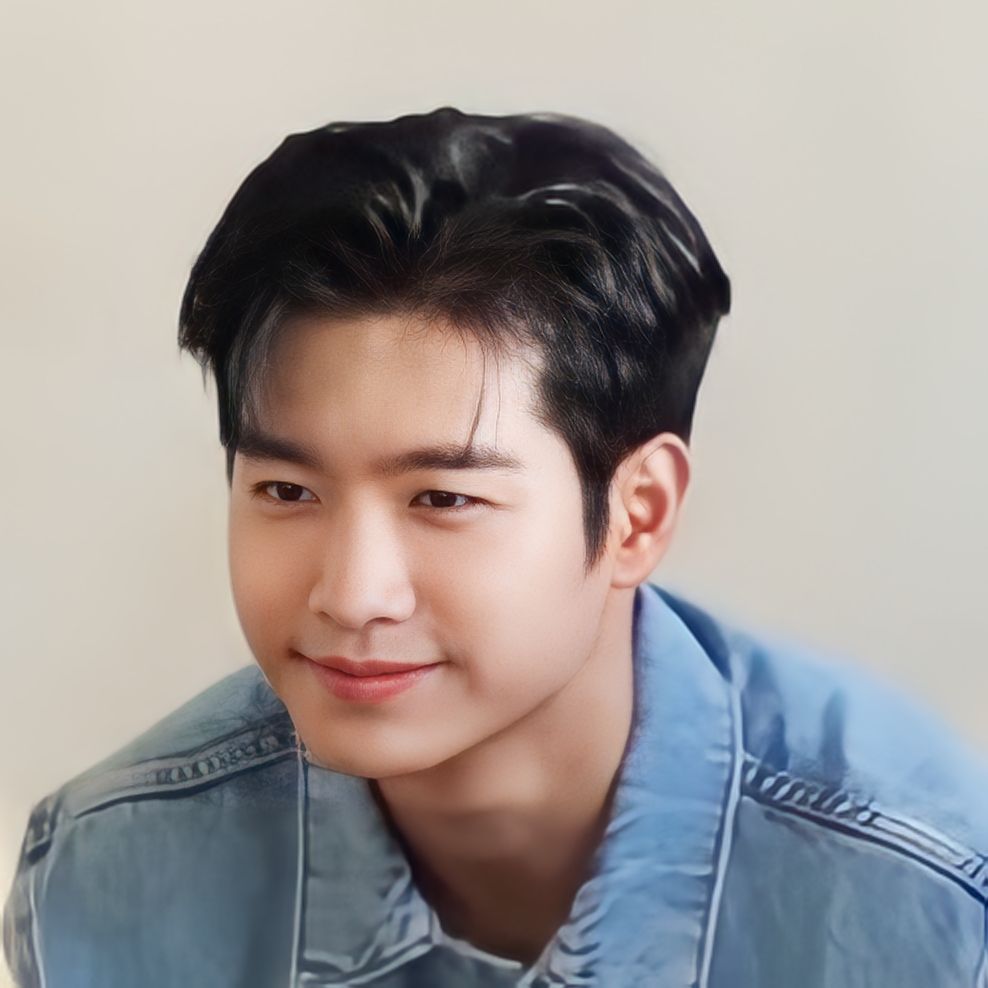 チョ・ミョンソプの最近の活動ショット