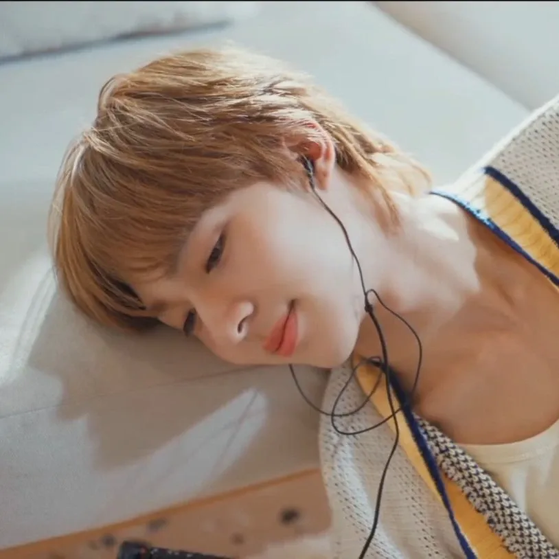 A moment captured by a fan of NuNew