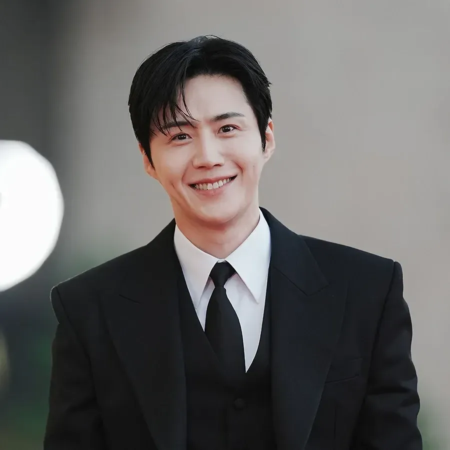 Cuplikan di balik layar dari Kim Seonho