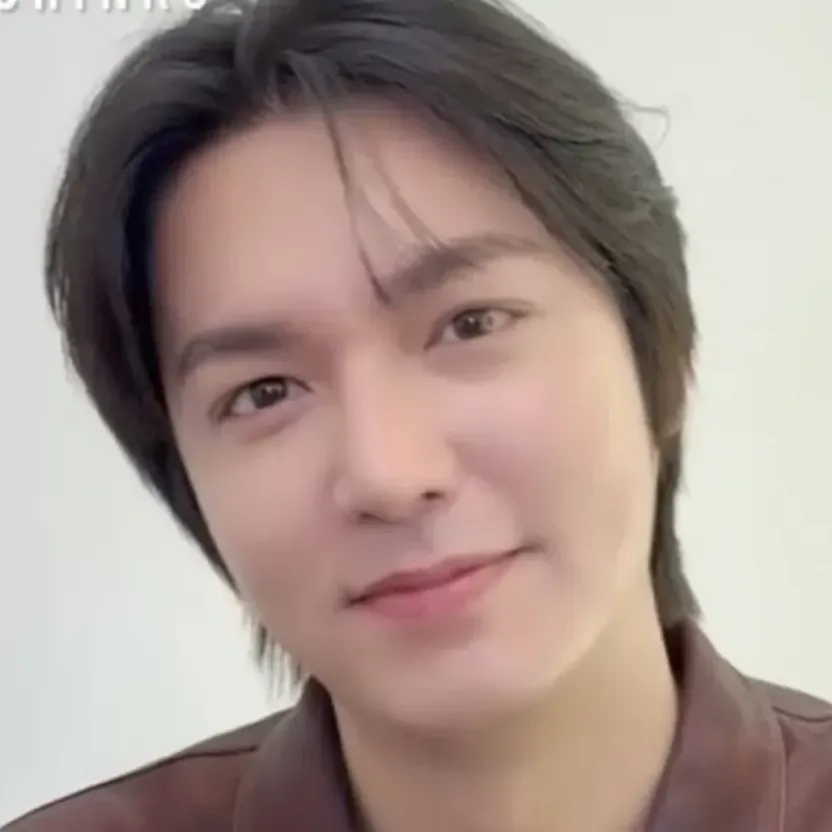 Recent activity shot of Lee Minho