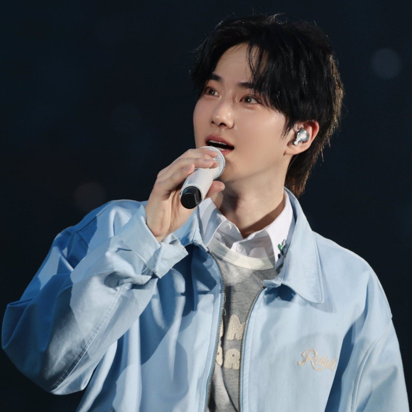 Behind-the-scenes cut of Suho