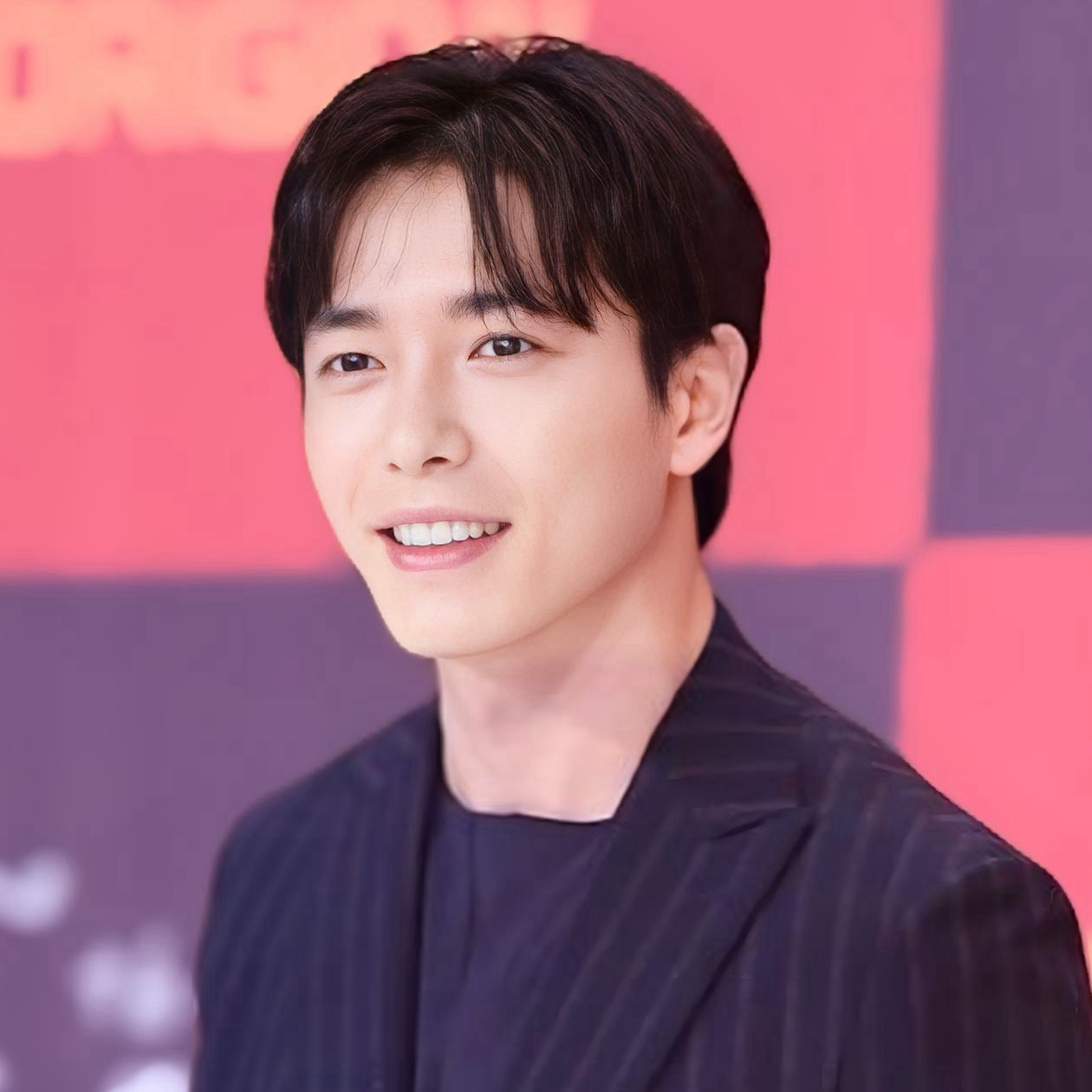 Cuplikan di balik layar dari Kim Jaewook