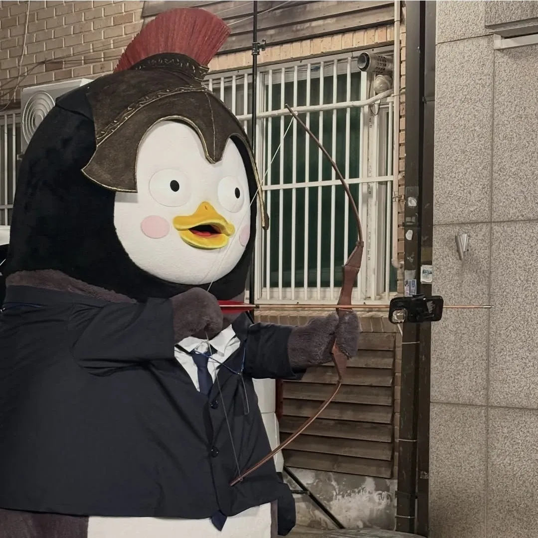 ペンスの最近の活動ショット