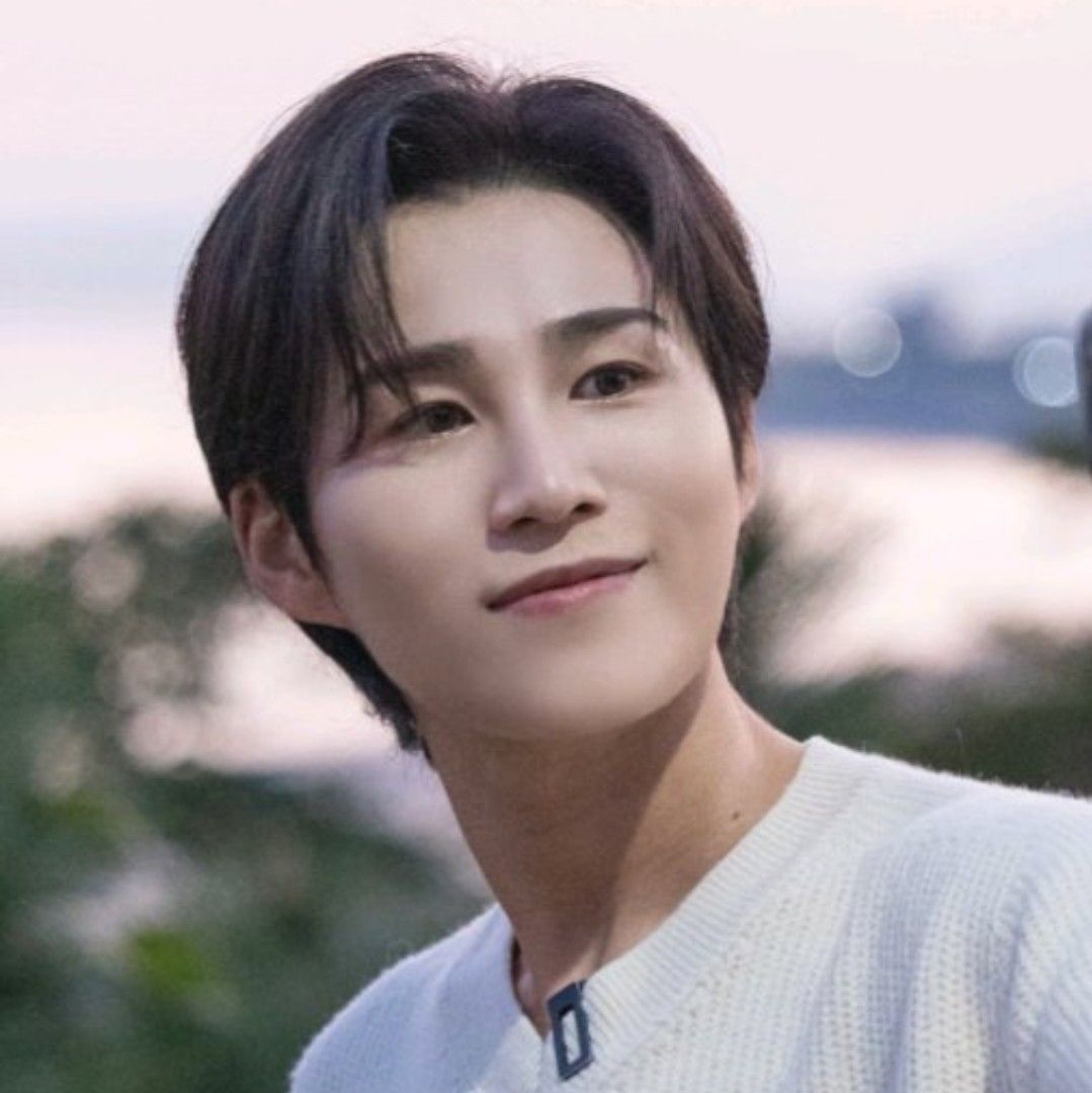 金熙栽的最新照片