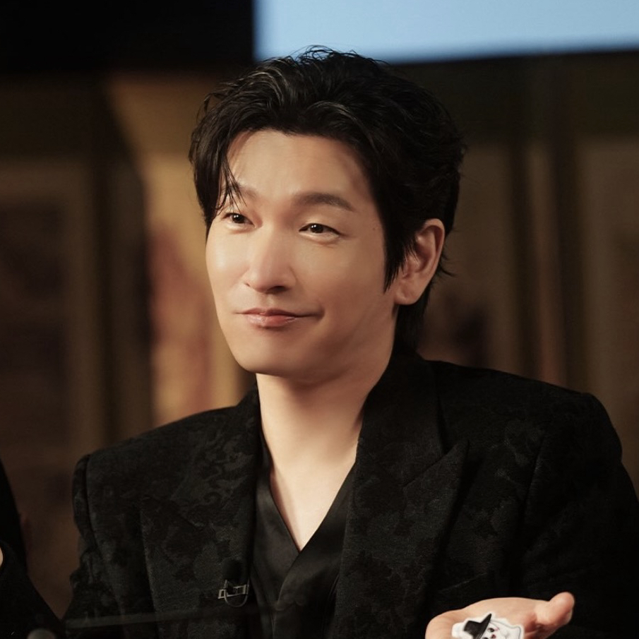 Recent activity shot of Cho Seungwoo 