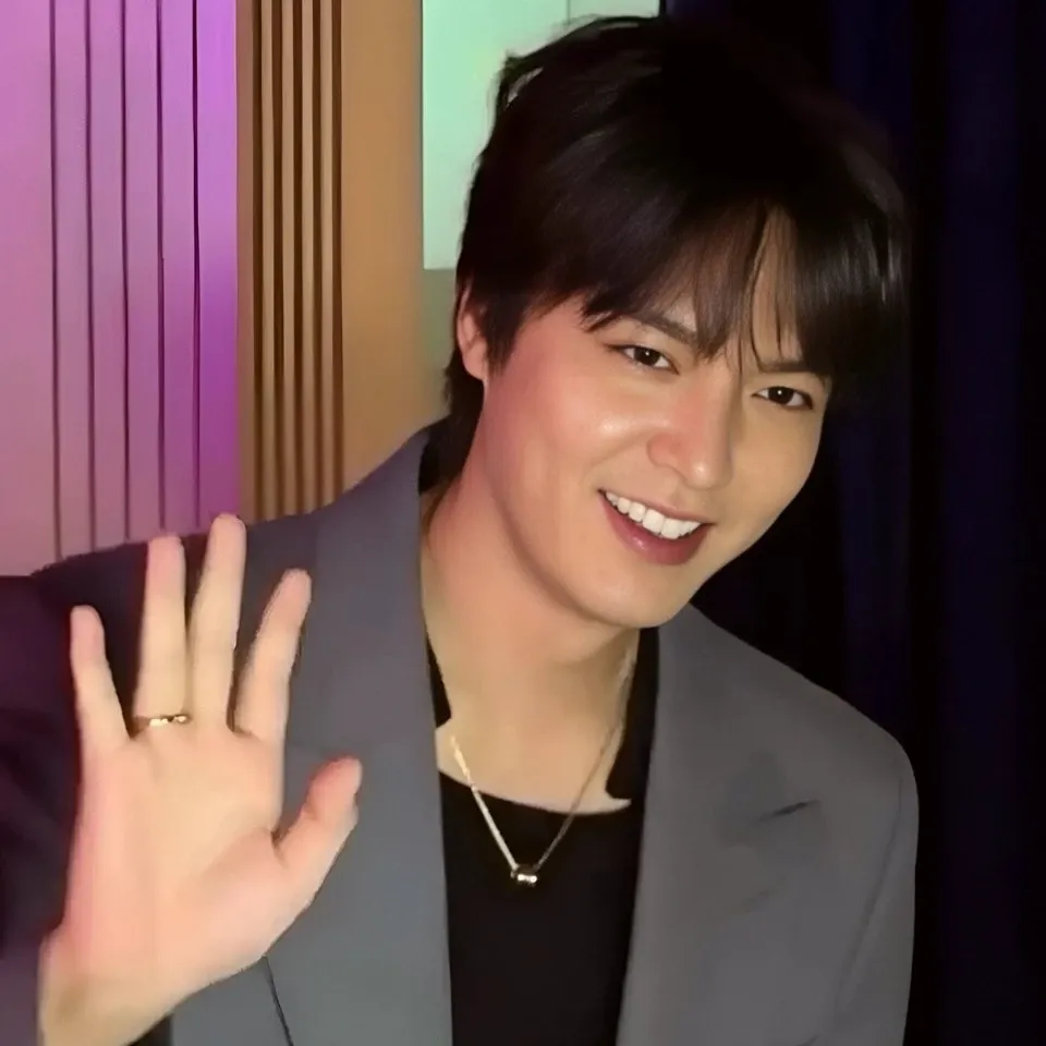 Recent activity shot of Lee Minho
