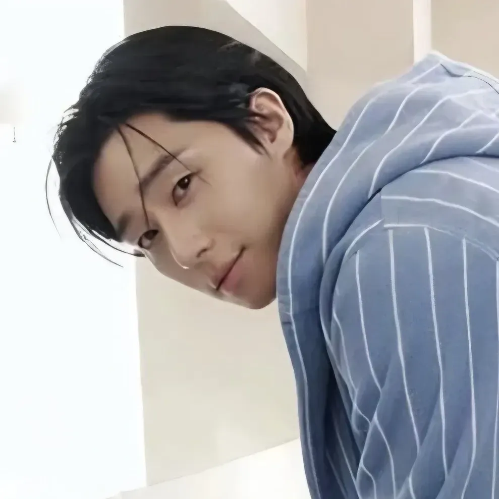 Behind-the-scenes cut of Park Seojoon