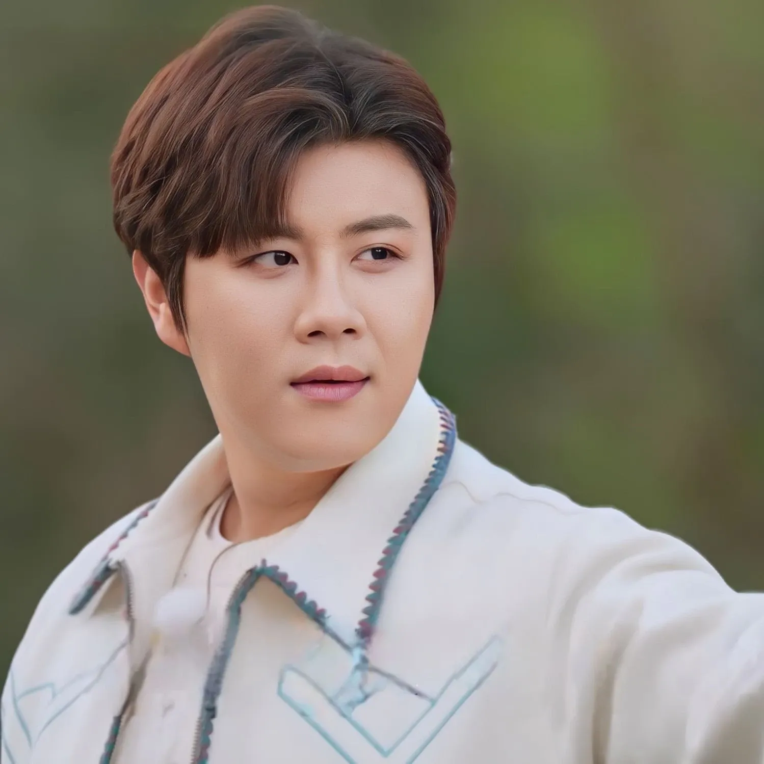 Behind-the-scenes cut of Jin Haesung