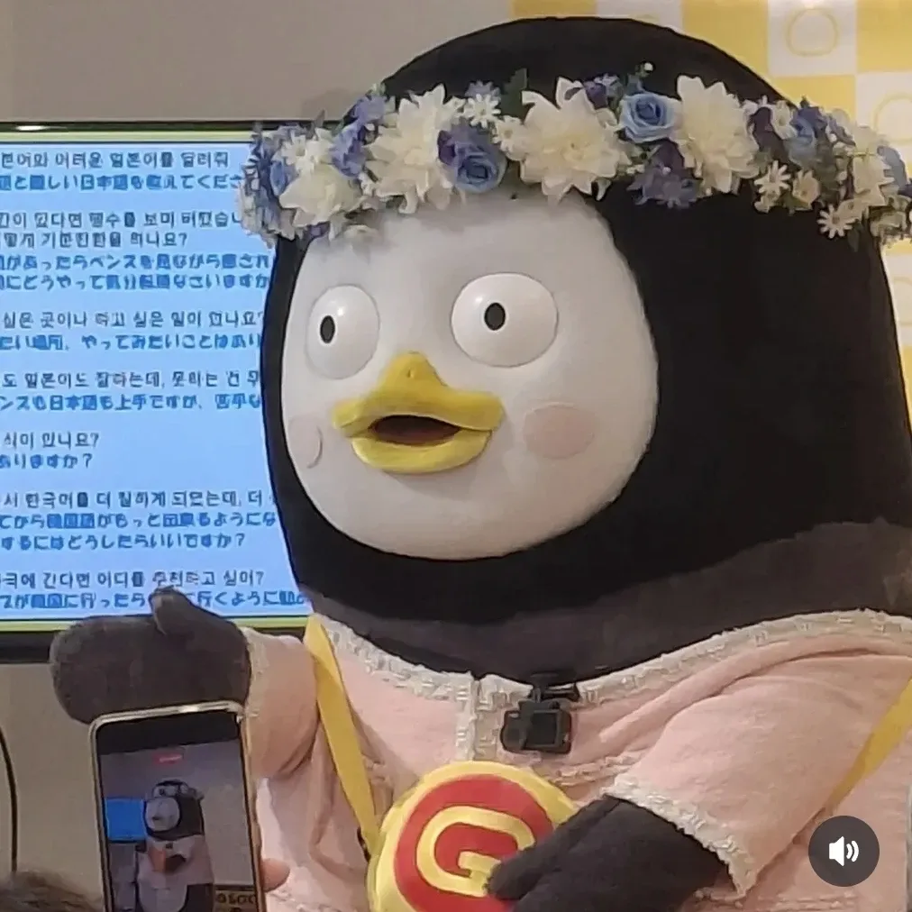 ペンスの最近の活動ショット