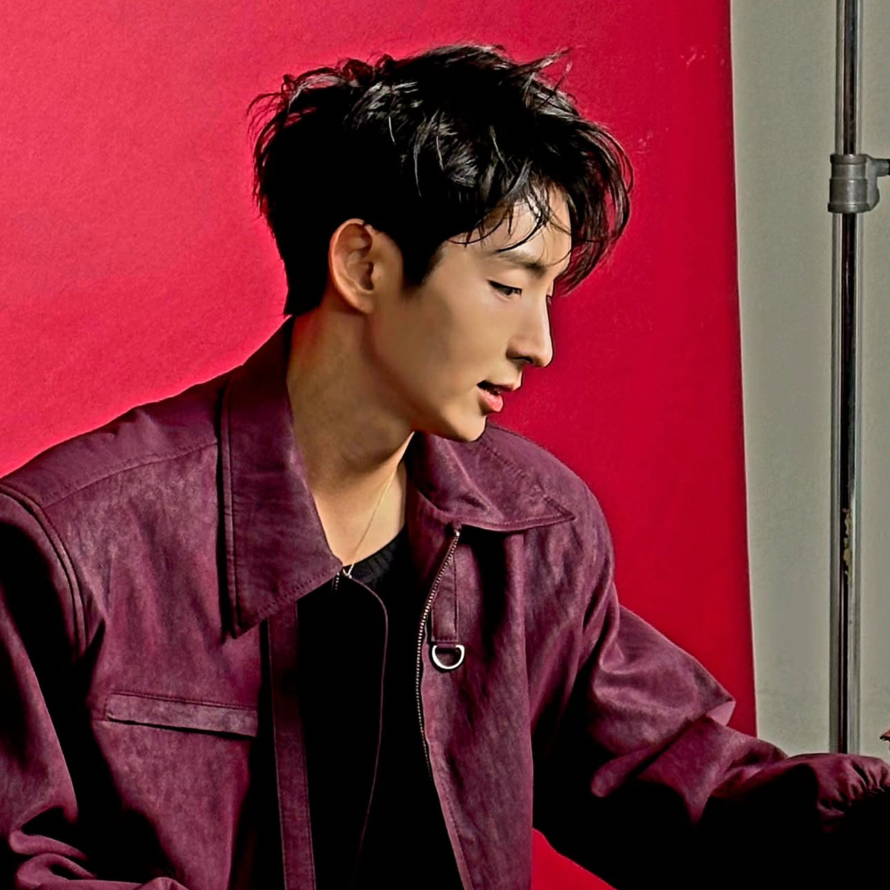 Behind-the-scenes cut of Lee Joongi