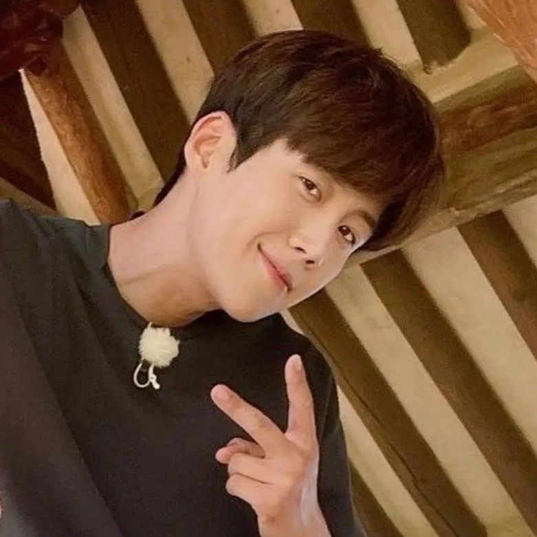 김선호의 최신 사진