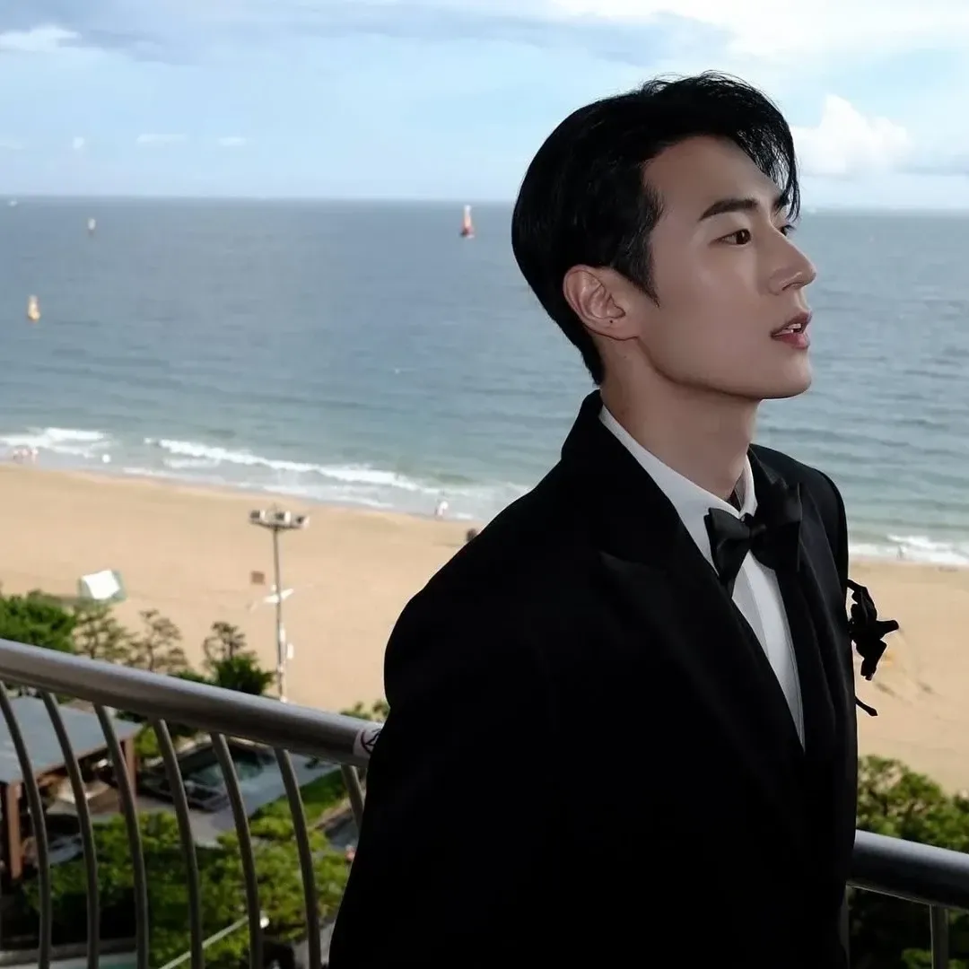 A moment captured by a fan of Park Seoham