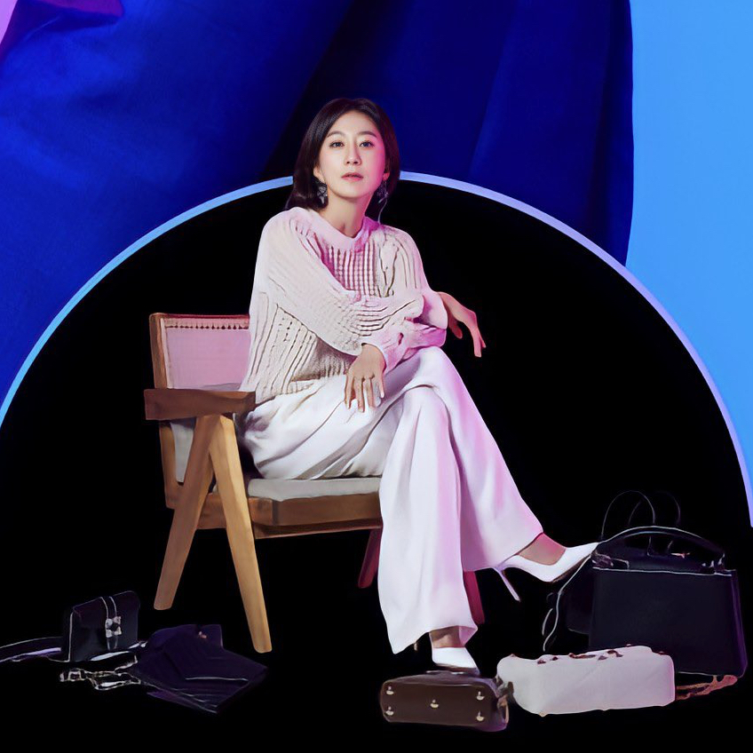 A moment captured by a fan of Kim Heeae