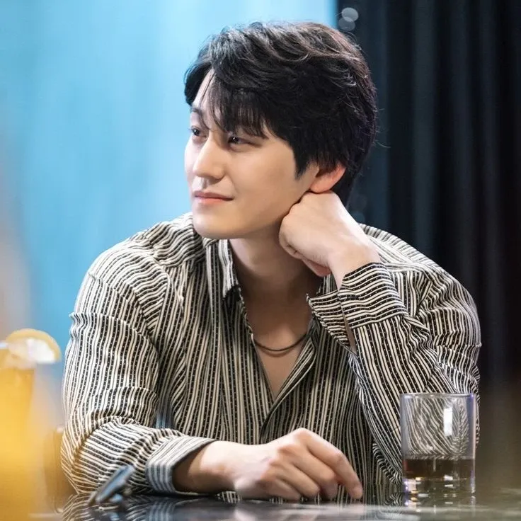 A moment captured by a fan of Kim Bum