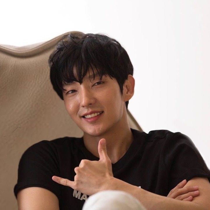 Latest photo of Lee Joongi