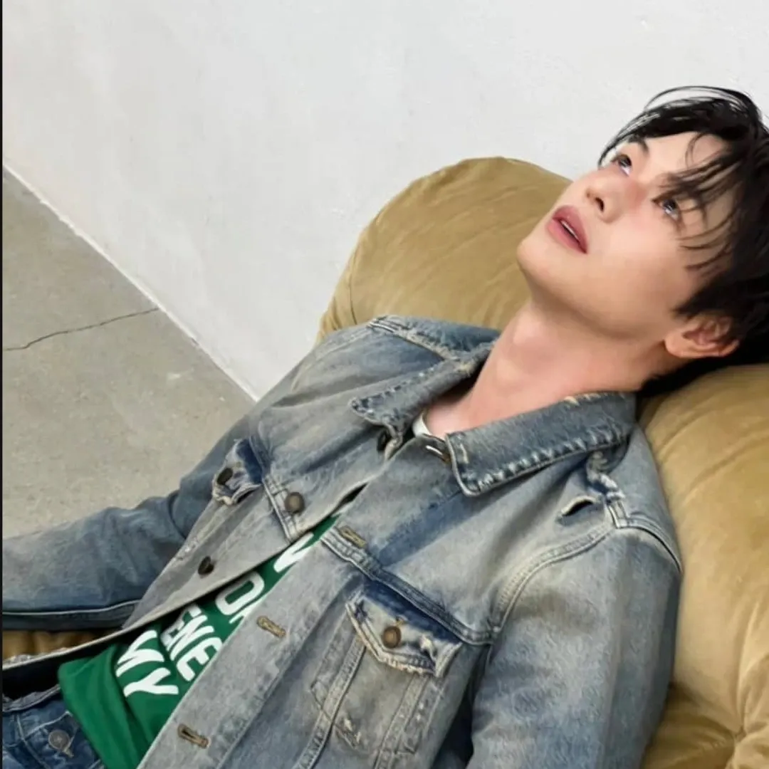 Recent activity shot of Yook Sungjae