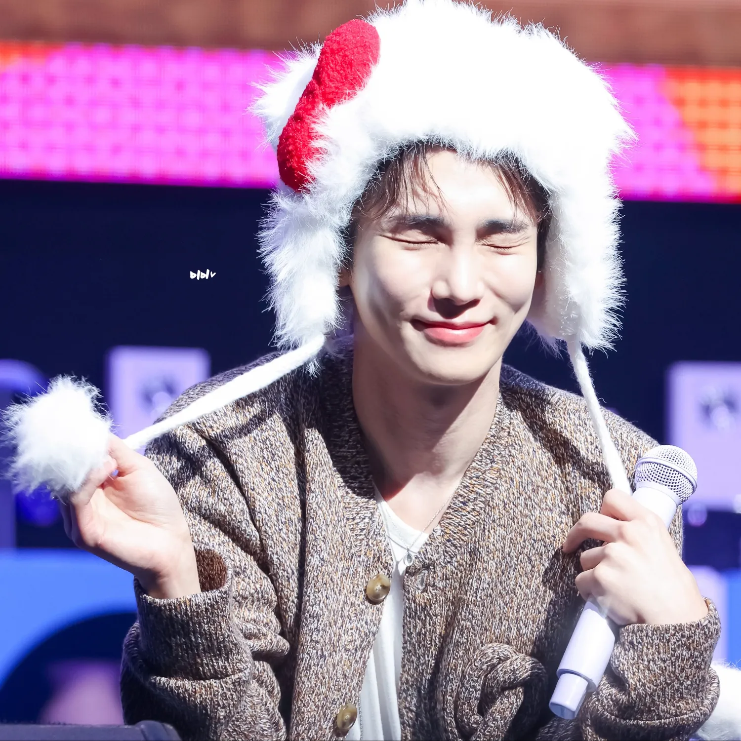 Behind-the-scenes cut of Key