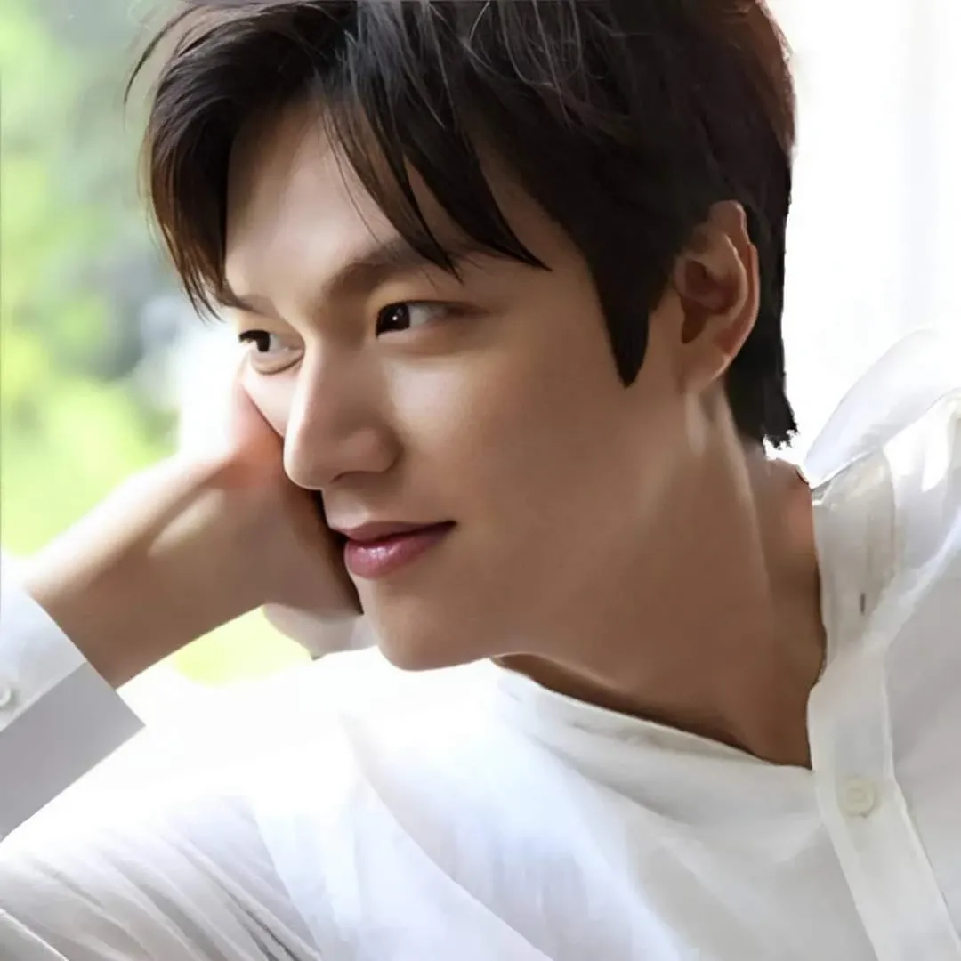 Behind-the-scenes cut of Lee Minho