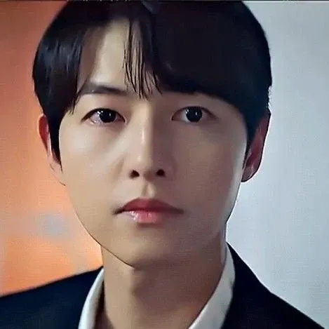 粉絲拍下的宋仲基瞬間