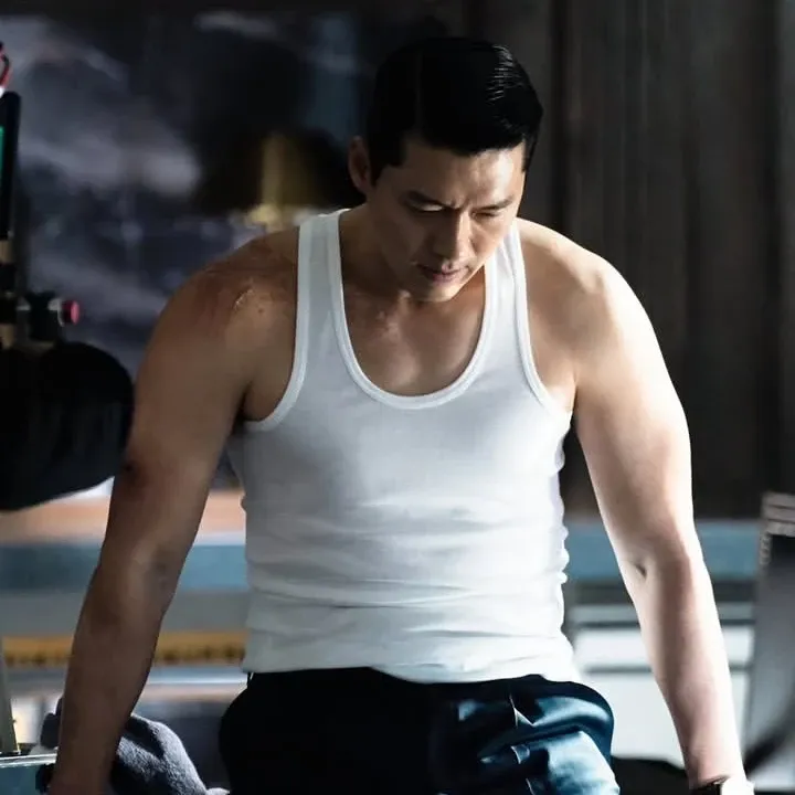 Momen yang diabadikan oleh penggemar Hyun Bin