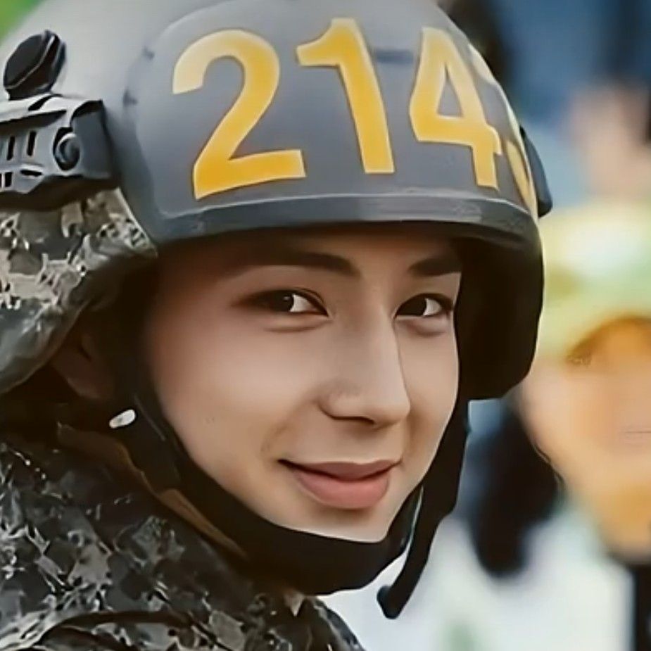 A moment captured by a fan of Jeong Dongwon