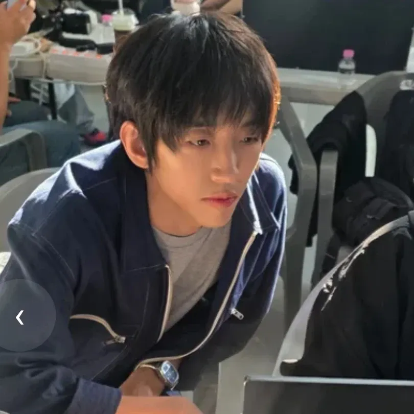 Recent activity shot of Lee Seungyoon