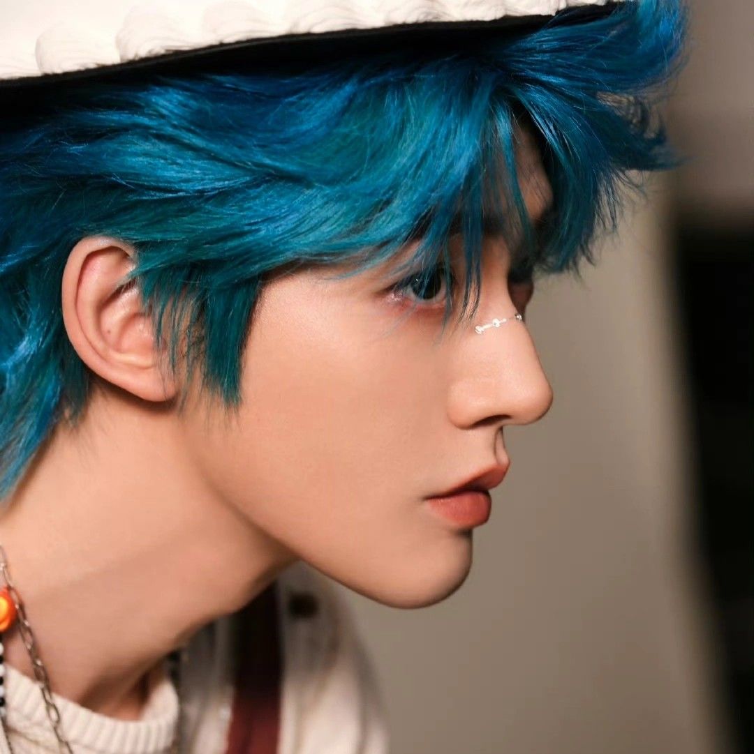 Recent activity shot of Deng Wei