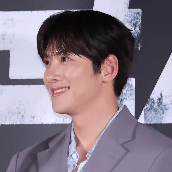 Latest photo of Ji Changwook