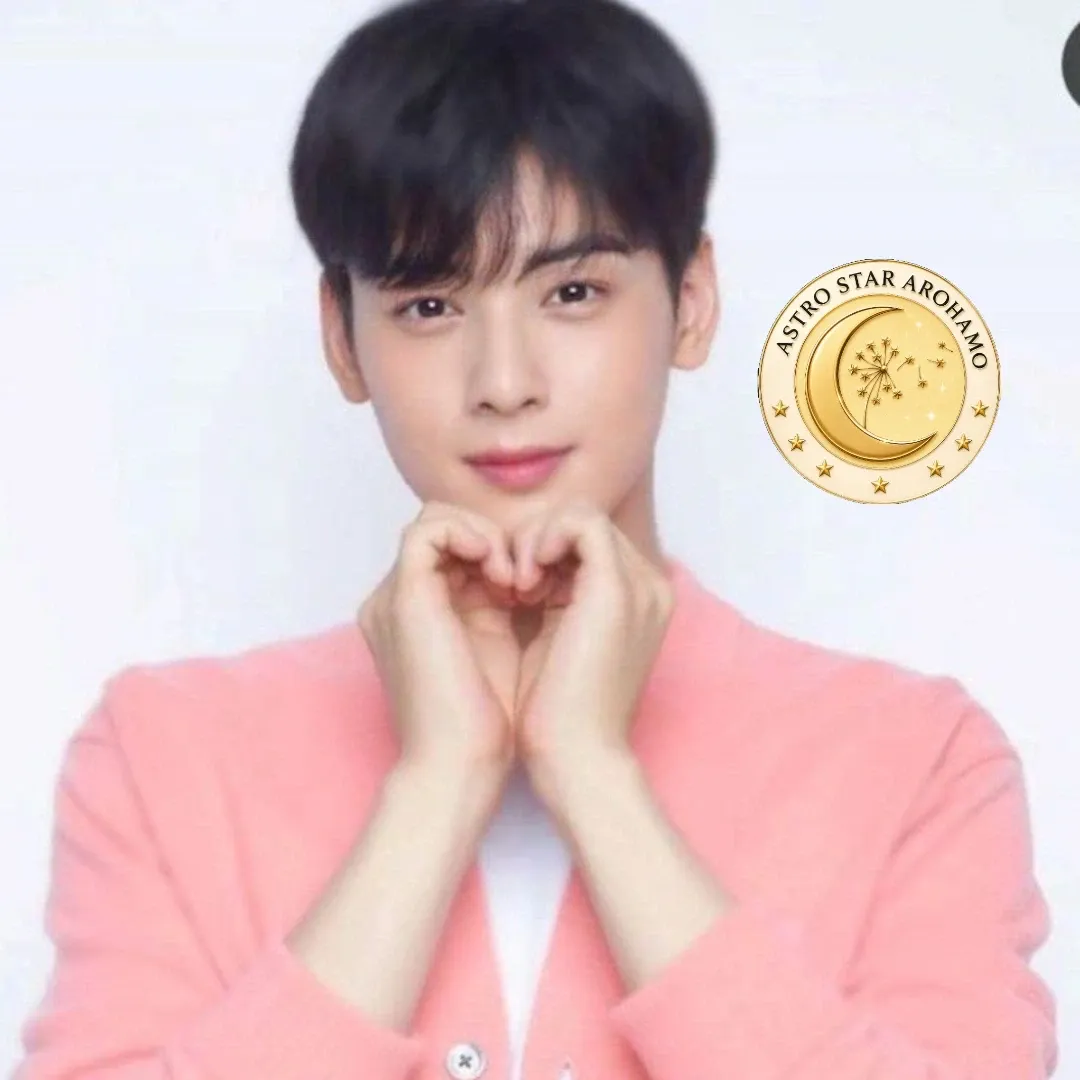 A moment captured by a fan of Cha Eunwoo