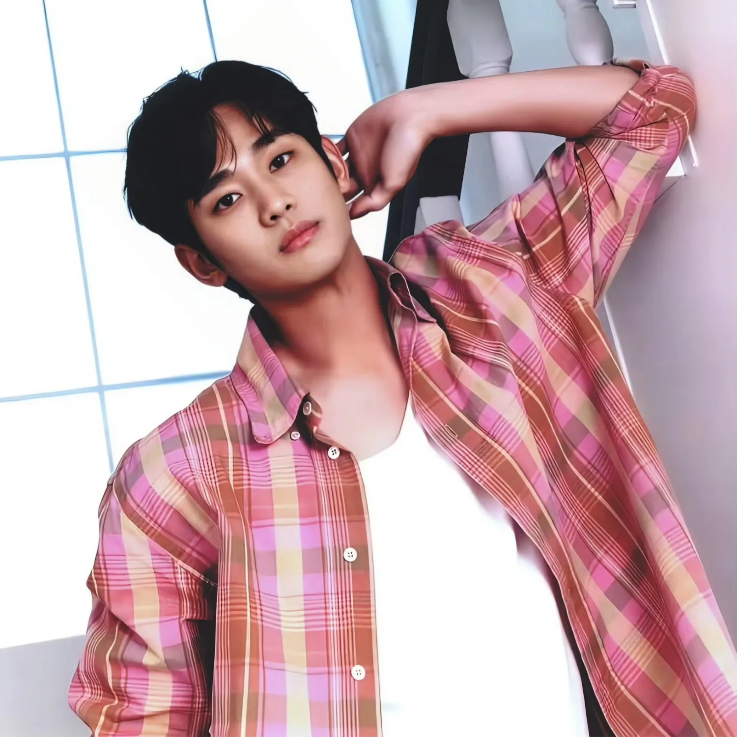 Recent activity shot of Kim Soohyun