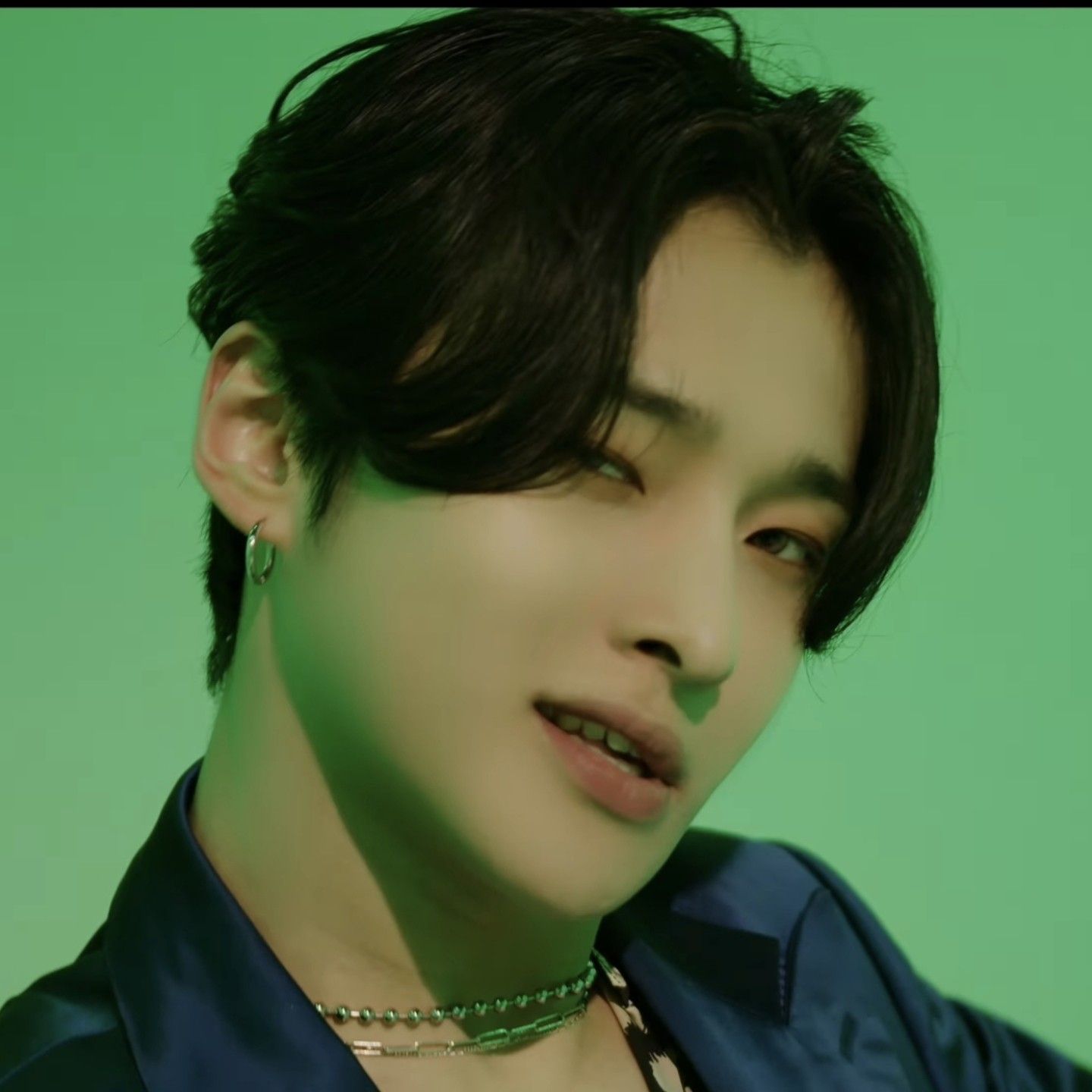 Behind-the-scenes cut of Seong Ri