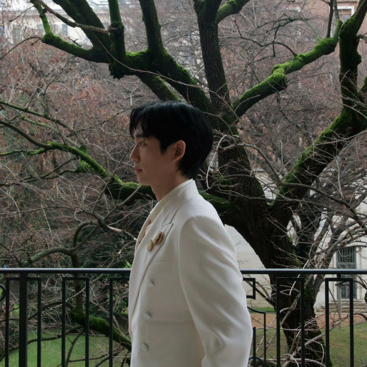 粉丝拍下的丁海寅瞬间